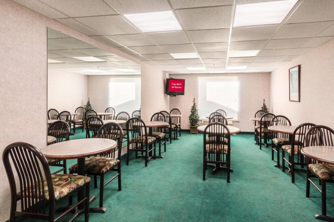 Red Roof Inn Морхед Экстерьер фото