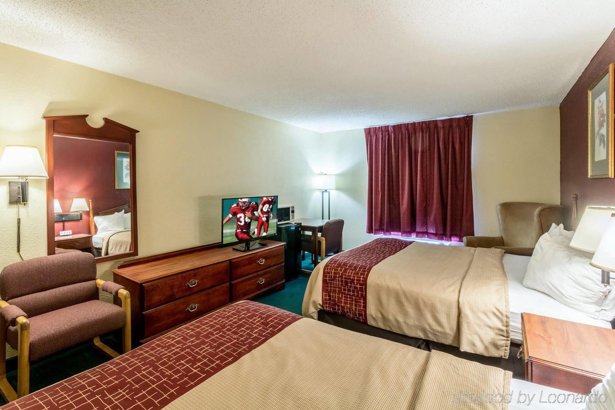 Red Roof Inn Морхед Экстерьер фото