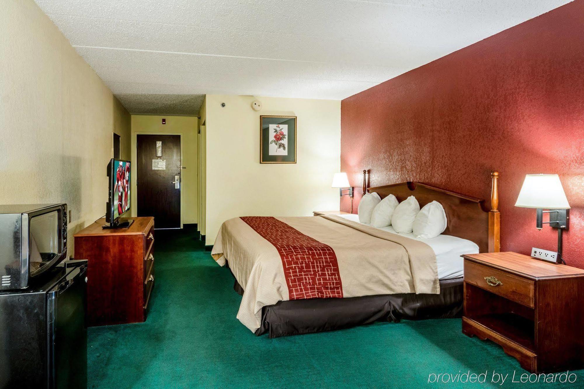 Red Roof Inn Морхед Экстерьер фото