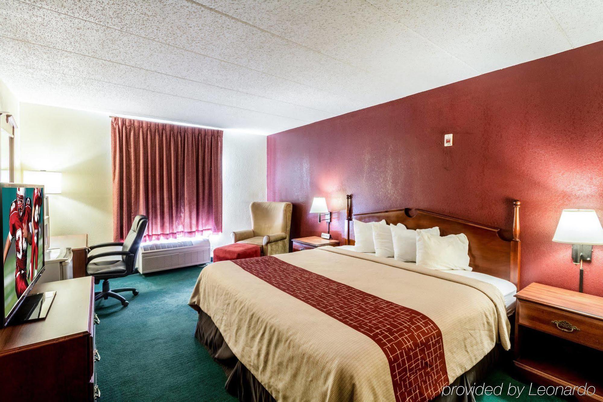 Red Roof Inn Морхед Экстерьер фото