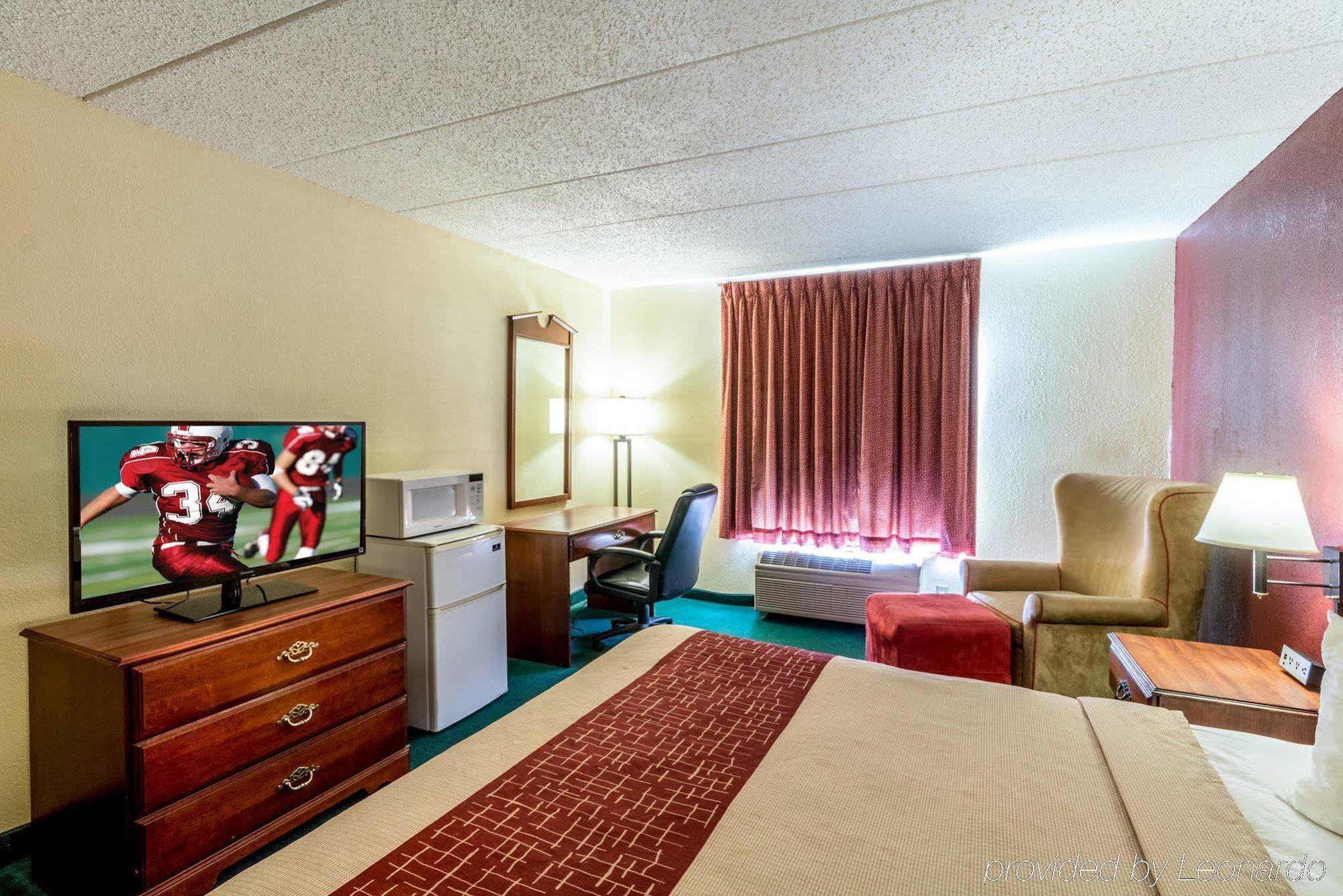 Red Roof Inn Морхед Экстерьер фото